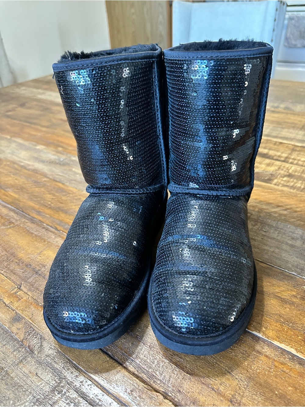 Women's UGG Australia Classic Short Cosmos Black Sequin Boots Size